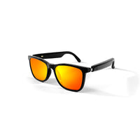 BlazeGlass features a magnetic design for seamless switching between polarized sunglasses and anti-blue light lenses.